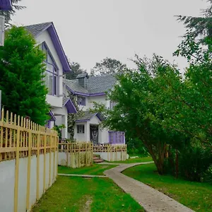 https://oakwood-hamlet.shimlahotels.net